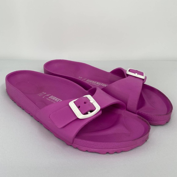 Birkenstock Shoes - Birkenstock Pink Rubber Single Strap Buckle Sandals Size 39 / 250 / 8